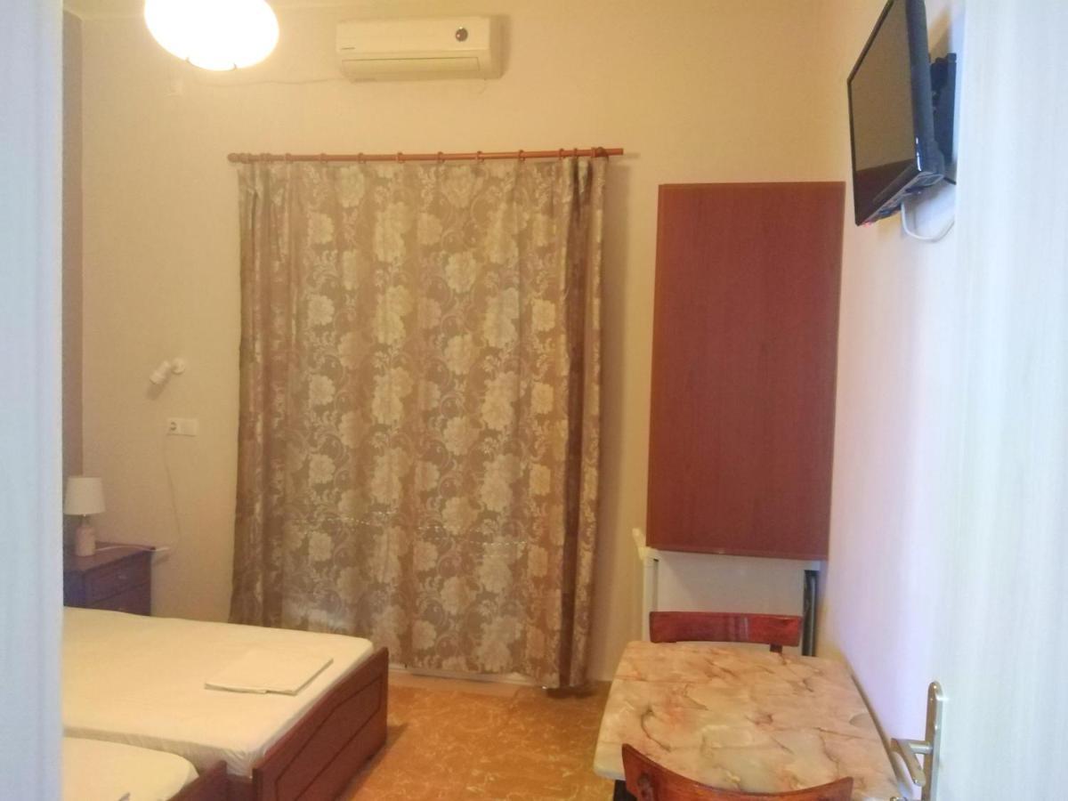 Rooms-Studio Anagnostou Loutra Edipsou  Eksteriør billede