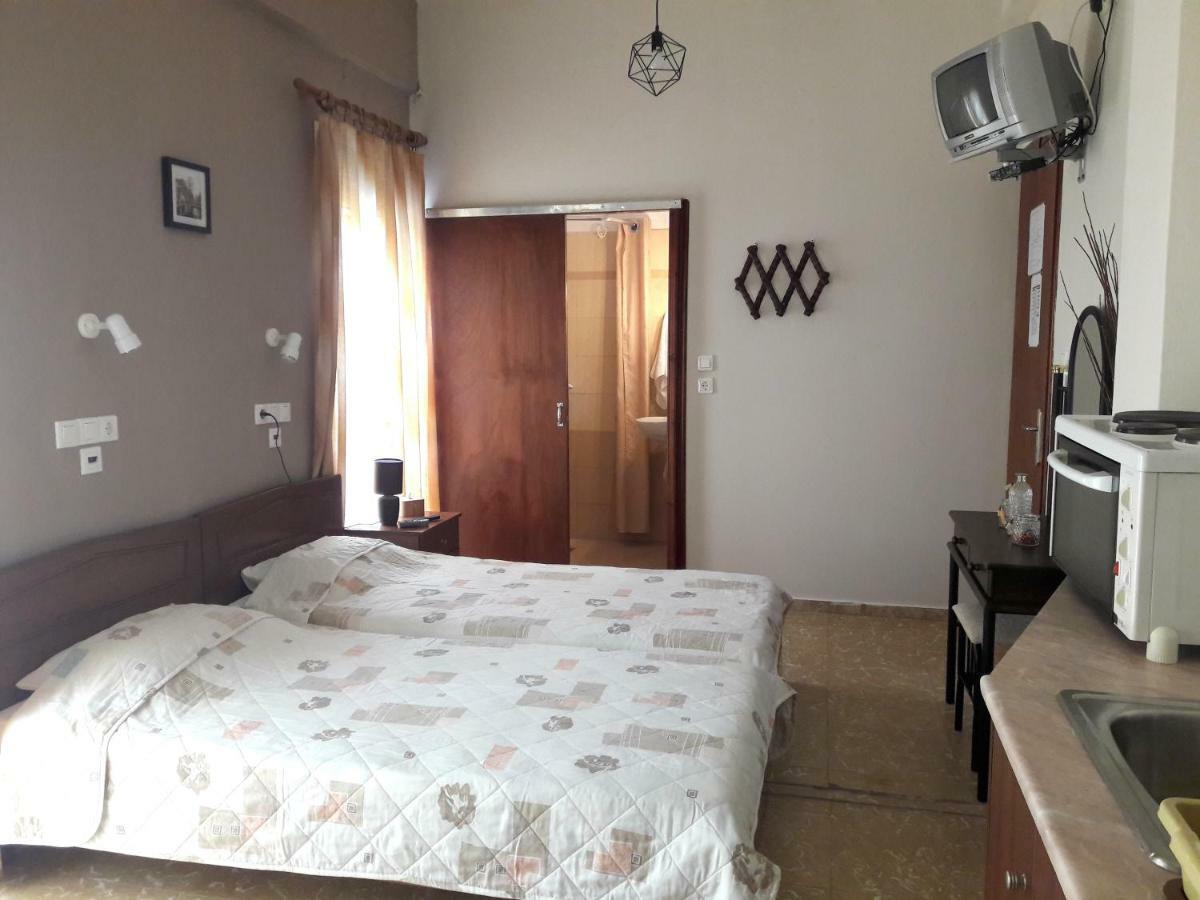 Rooms-Studio Anagnostou Loutra Edipsou  Eksteriør billede
